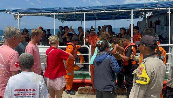 Speedboat Hilang Kontak di Teluk Tomini: 12 Orang Ditemukan, Nahkoda Masih Dicari Speedboat Hilang Kontak di Teluk Tomini: 12 Orang Ditemukan, Nahkoda Masih Dicari