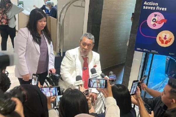 Hotman Paris Ungkap Eks Jampidsus Febrie Adriansyah Belum Ditahan Hotman Paris Ungkap Eks Jampidsus Febrie Adriansyah Belum Ditahan
