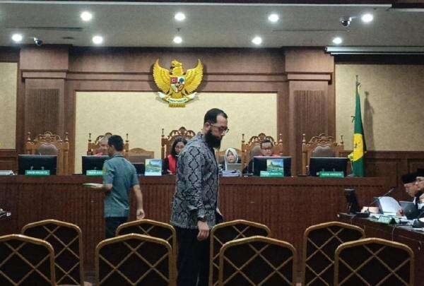Ustaz Khalid Basalamah Hadir di Sidang Kasus Kuota Haji, Bersaksi untuk Eks Menag Yaqut Ustaz Khalid Basalamah Hadir di Sidang Kasus Kuota Haji, Bersaksi untuk Eks Menag Yaqut