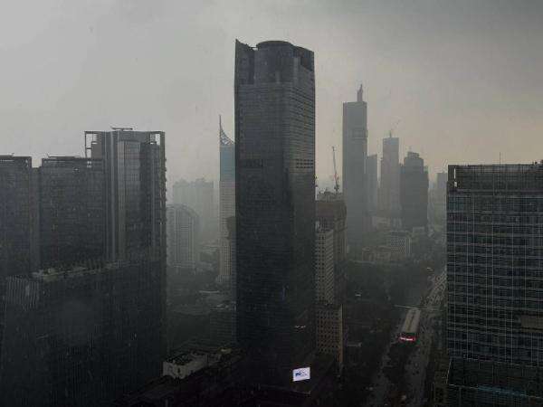 Jakarta Tiba-Tiba Hujan Deras Siang Ini, Netizen Heboh! Jakarta Tiba-Tiba Hujan Deras Siang Ini, Netizen Heboh!