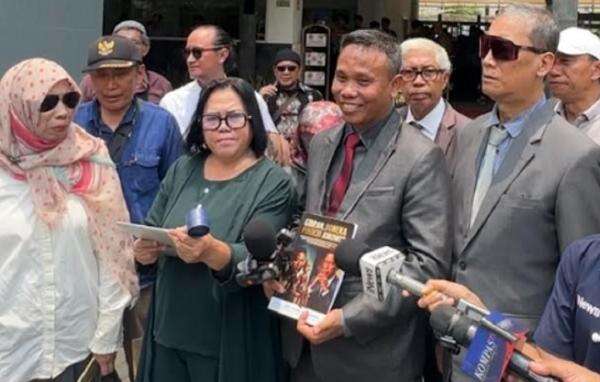 Ahmad Khozinuddin Cs Desak DPR Proses Pemakzulan Gibran, Ini Alasannya Ahmad Khozinuddin Cs Desak DPR Proses Pemakzulan Gibran, Ini Alasannya