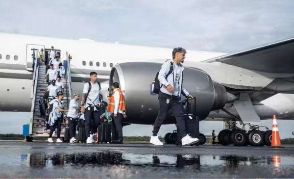 Uruguay Tersandera Dokumen Pesawat, FIFA dan Maskapai Saling Lempar Tanggung Jawab Uruguay Tersandera Dokumen Pesawat, FIFA dan Maskapai Saling Lempar Tanggung Jawab