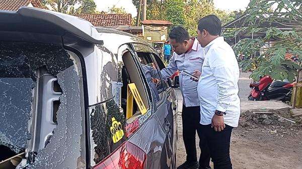 Kronologi Bentrokan di Bangkalan, Berawal Teguran Parkir Mobil hingga Berujung Penembakan Kronologi Bentrokan di Bangkalan, Berawal Teguran Parkir Mobil hingga Berujung Penembakan