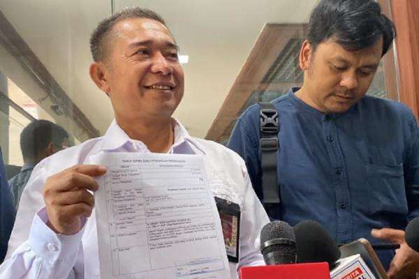 KWP Resmi Laporkan Deddy Sitorus ke MKD, Dinilai Hina Wartawan dengan Sebutan 'Gerombolan Sirkus' KWP Resmi Laporkan Deddy Sitorus ke MKD, Dinilai Hina Wartawan dengan Sebutan 'Gerombolan Sirkus'