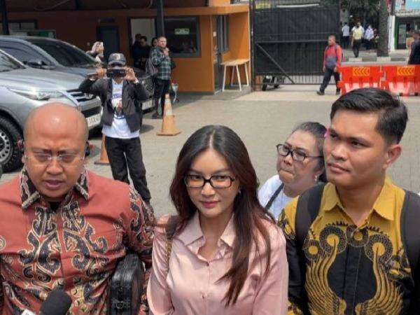 Terseret Isu Utang Giorgio Antonio Rp200 Juta ke Nikita Mirzani, Pengacara Sarwendah: Jangan Jadi Fitnah Terseret Isu Utang Giorgio Antonio Rp200 Juta ke Nikita Mirzani, Pengacara Sarwendah: Jangan Jadi Fitnah