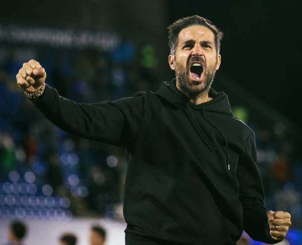 Fabregas Menyesal Minta Como Turunkan Tempo Permainan saat Unggul 4-0 atas Manchester United Fabregas Menyesal Minta Como Turunkan Tempo Permainan saat Unggul 4-0 atas Manchester United