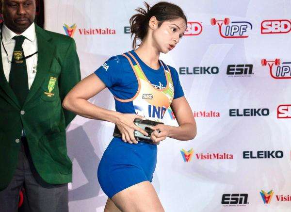 Kisah Keyaa Kunal Banerji, Atlet Cantik India yang Mampu Angkat Beban 140 Kg dengan Berat Badan Hanya 45,7 Kg Kisah Keyaa Kunal Banerji, Atlet Cantik India yang Mampu Angkat Beban 140 Kg dengan Berat Badan Hanya 45,7 Kg