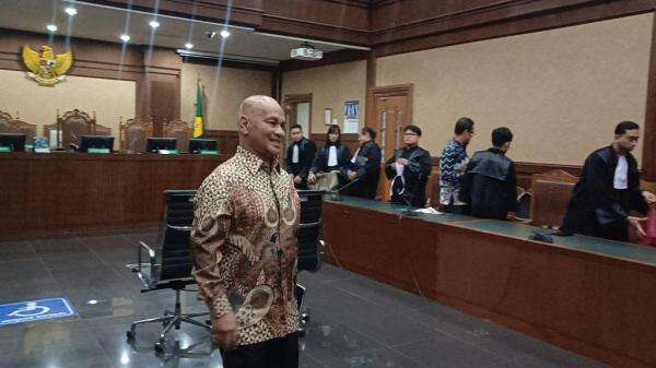 Breaking News: 2 Terdakwa Kasus Korupsi Jual Beli Gas Divonis 5,5 dan 4 Tahun Penjara Breaking News: 2 Terdakwa Kasus Korupsi Jual Beli Gas Divonis 5,5 dan 4 Tahun Penjara