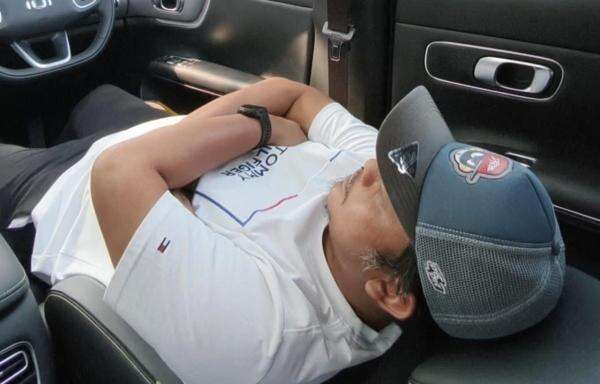 Jangan Asal Tidur di Mobil dengan Kondisi AC Menyala, Ini Risikonya Jangan Asal Tidur di Mobil dengan Kondisi AC Menyala, Ini Risikonya