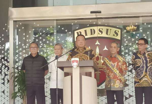 Jampidsus Febrie Adriansyah Bantah Mengundurkan Diri Jampidsus Febrie Adriansyah Bantah Mengundurkan Diri