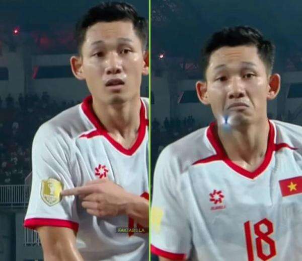Viral, Selebrasi Badge Emas Nguyen Hai Long usai Bobol Gawang Indonesia Viral, Selebrasi Badge Emas Nguyen Hai Long usai Bobol Gawang Indonesia