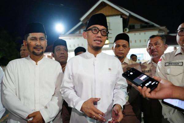 Pemerintah Komitmen Ringankan Beban Jamaah di Tengah Proyeksi Peningkatan Biaya Haji 2027 Pemerintah Komitmen Ringankan Beban Jamaah di Tengah Proyeksi Peningkatan Biaya Haji 2027