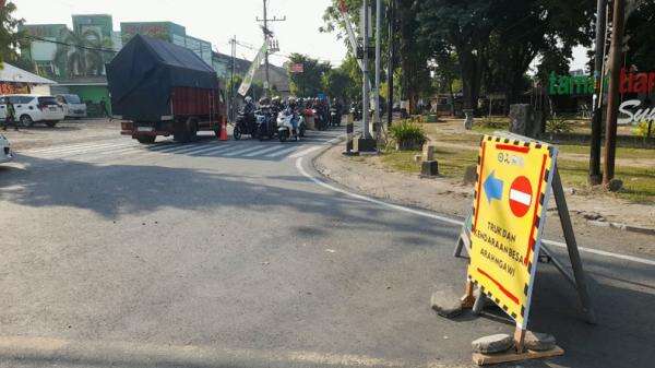 Jembatan Tlobongan Diperbaiki, Jalur Lingkar Utara Sragen Ditutup hingga 17 Agustus Jembatan Tlobongan Diperbaiki, Jalur Lingkar Utara Sragen Ditutup hingga 17 Agustus