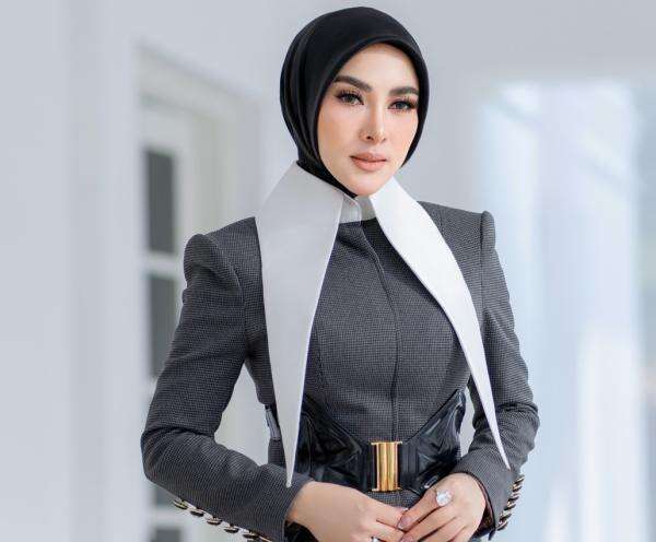 Syahrini Ungkap Kisah Pilu Keguguran 2 Kali, Janin Kembar Jadi Kehilangan Terberat Syahrini Ungkap Kisah Pilu Keguguran 2 Kali, Janin Kembar Jadi Kehilangan Terberat