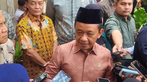Bahlil Jamin Harga BBM Subsidi Tak Naik Sampai 31 Desember Bahlil Jamin Harga BBM Subsidi Tak Naik Sampai 31 Desember