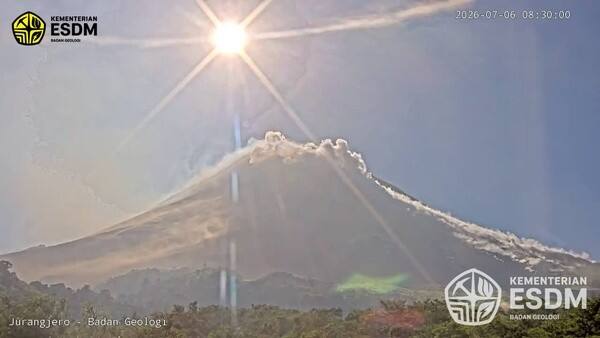 Gunung Merapi Luncurkan Awan Panas Guguran hingga 1,7 Km, Status Masih Siaga Gunung Merapi Luncurkan Awan Panas Guguran hingga 1,7 Km, Status Masih Siaga