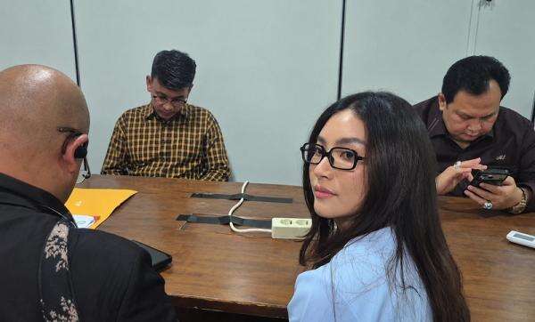 Ruben Onsu dan Sarwendah Berpeluang Saling Lapor Kasus Pidana di Tengah Konflik Pengasuhan Anak Ruben Onsu dan Sarwendah Berpeluang Saling Lapor Kasus Pidana di Tengah Konflik Pengasuhan Anak