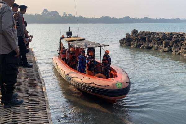 Hari ke-9 Pencarian Jurnalis Hilang, Tim SAR Gabungan Kerahkan 22 Alut Air Hari ke-9 Pencarian Jurnalis Hilang, Tim SAR Gabungan Kerahkan 22 Alut Air