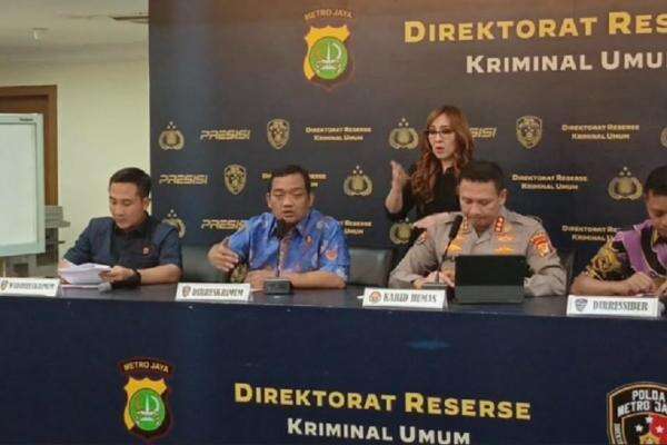 10 Penggiat Medsos Ditindak Polda Metro Jaya, Diduga Sebar Hoaks hingga Provokatif 10 Penggiat Medsos Ditindak Polda Metro Jaya, Diduga Sebar Hoaks hingga Provokatif