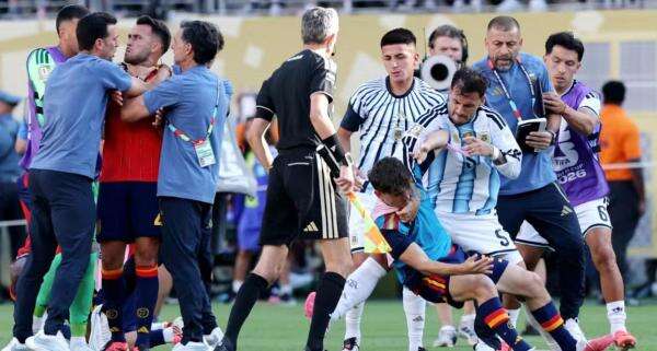 Pelatih Spanyol Kutuk Ulah Pemain Argentina diPiala Dunia 2026 Pelatih Spanyol Kutuk Ulah Pemain Argentina diPiala Dunia 2026