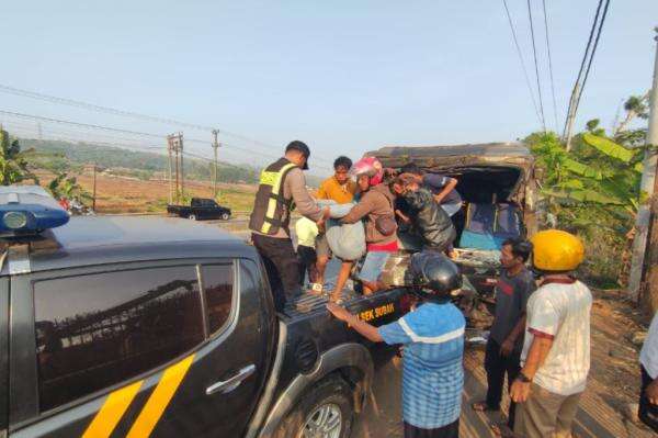 Kecelakaan Bus Tabrak Truk di Jalur Pantura Batang, 4 Orang Luka-Luka Kecelakaan Bus Tabrak Truk di Jalur Pantura Batang, 4 Orang Luka-Luka