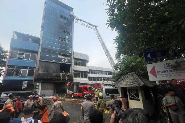 Polisi Periksa 8 Saksi terkait Kebakaran Gedung di Kemayoran, Apa yang Didalami? Polisi Periksa 8 Saksi terkait Kebakaran Gedung di Kemayoran, Apa yang Didalami?