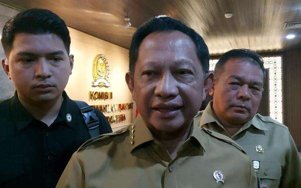Cegah Korupsi, Mendagri Setuju Kepala Daerah Dapat Bonus dari PAD Cegah Korupsi, Mendagri Setuju Kepala Daerah Dapat Bonus dari PAD