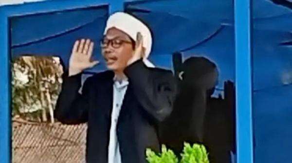 Eks Pimpinan Pesantren di Lombok Tengah Ditetapkan Tersangka Dugaan Pelecehan Santri Eks Pimpinan Pesantren di Lombok Tengah Ditetapkan Tersangka Dugaan Pelecehan Santri