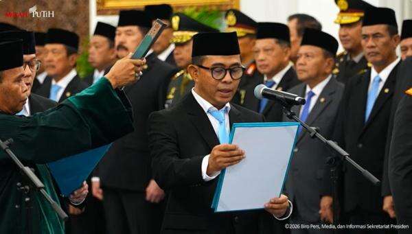 Resmi Dilantik, Ketua dan Anggota Ombudsman RI Ucap Sumpah Jabatan di Hadapan Presiden Prabowo Resmi Dilantik, Ketua dan Anggota Ombudsman RI Ucap Sumpah Jabatan di Hadapan Presiden Prabowo