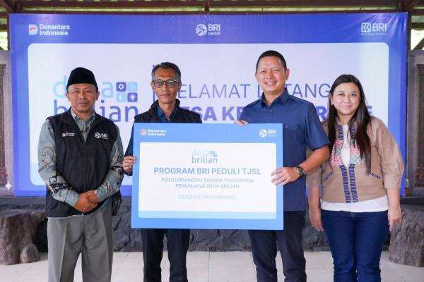 BRI Peduli Salurkan Bantuan ke Desa Ketapanrame, Dorong Pengembangan Wisata BRI Peduli Salurkan Bantuan ke Desa Ketapanrame, Dorong Pengembangan Wisata