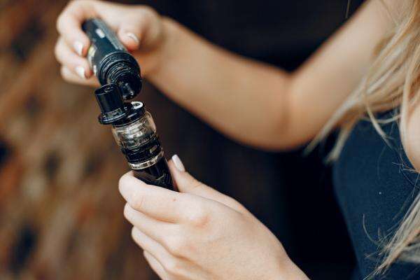 Etomidate dalam Vape Jadi Sorotan, Dokter Ungkap Bahaya hingga Risiko Kematian Etomidate dalam Vape Jadi Sorotan, Dokter Ungkap Bahaya hingga Risiko Kematian