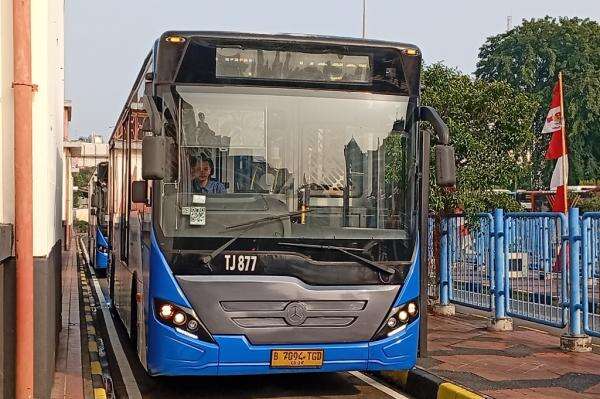 Pramono Anung Buka Suara soal Tarif Transjabodetabek, Tak Semua Rute Akan Naik Pramono Anung Buka Suara soal Tarif Transjabodetabek, Tak Semua Rute Akan Naik