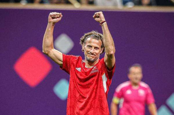 Legenda Kembali! Diego Forlan Resmi Jadi Pelatih Timnas Uruguay Legenda Kembali! Diego Forlan Resmi Jadi Pelatih Timnas Uruguay