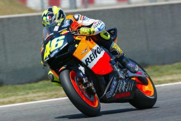 Kisah Tak Biasa Valentino Rossi, Pilih Tinggalkan Honda saat Jadi Raja MotoGP Kisah Tak Biasa Valentino Rossi, Pilih Tinggalkan Honda saat Jadi Raja MotoGP