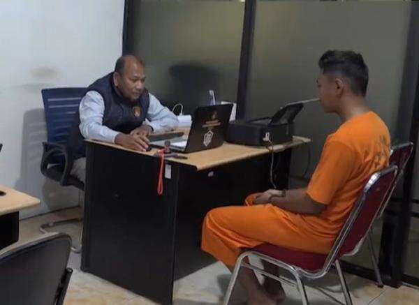 Sebar Video Asusila Siswi SMP, Pemuda Pelalawan Terancam Hukuman 15 Tahun Bui Sebar Video Asusila Siswi SMP, Pemuda Pelalawan Terancam Hukuman 15 Tahun Bui