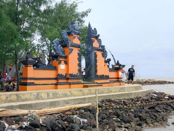 Mirip Pulau Dewata Bali, Pantai Tirta Ayu Indramayu Makin Diminati Wisatawan Mirip Pulau Dewata Bali, Pantai Tirta Ayu Indramayu Makin Diminati Wisatawan