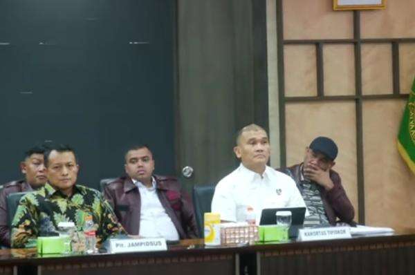 Identitas Pihak Swasta Tersangka Korupsi bersama Eks Jampidsus: Don Ritto Identitas Pihak Swasta Tersangka Korupsi bersama Eks Jampidsus: Don Ritto