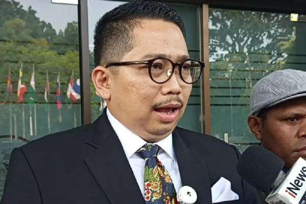 Ijazah Gibran Bakal Ditunjukkan di Sidang PTUN, Rullyandi: Mulai SD hingga Perguruan Tinggi, Semua Lengkap Ijazah Gibran Bakal Ditunjukkan di Sidang PTUN, Rullyandi: Mulai SD hingga Perguruan Tinggi, Semua Lengkap