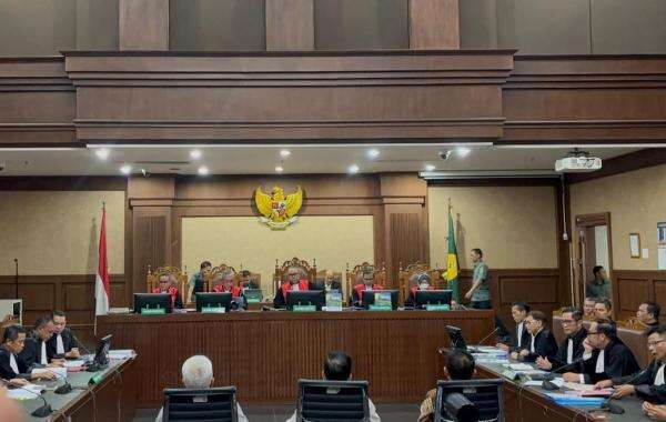 Eks Jampidsus Febrie Didakwa Peras Tan Kian Rp55 Miliar agar Tak Dijadikan Tersangka Jiwasraya Eks Jampidsus Febrie Didakwa Peras Tan Kian Rp55 Miliar agar Tak Dijadikan Tersangka Jiwasraya