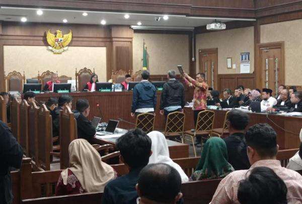 Sidang Korupsi Kuota Haji, Eks Pejabat Kemenag Akui Beli Rumah hingga Fortuner dari Fee Percepatan Sidang Korupsi Kuota Haji, Eks Pejabat Kemenag Akui Beli Rumah hingga Fortuner dari Fee Percepatan