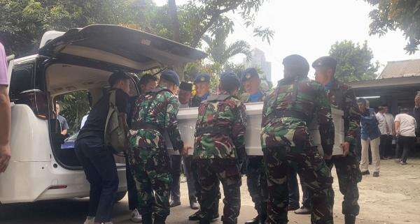 Jenazah Marsma TNI Fajar Adriyanto Akan Dimakamkan di Pemakaman Keluarga Jenazah Marsma TNI Fajar Adriyanto Akan Dimakamkan di Pemakaman Keluarga