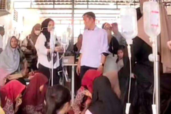 70 Murid SD di Konawe Selatan Diduga Keracunan MBG, 28 Anak Diinfus 70 Murid SD di Konawe Selatan Diduga Keracunan MBG, 28 Anak Diinfus