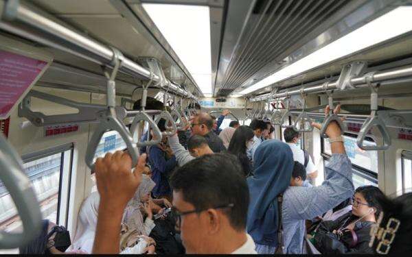 Rekor, LRT Jabodebek Angkut 3 Juta Penumpang pada Juli 2026 Rekor, LRT Jabodebek Angkut 3 Juta Penumpang pada Juli 2026