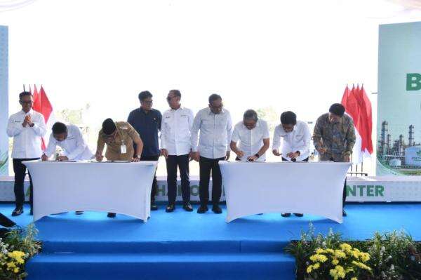 Pertamina NRE Bangun Pusat Pengembangan Bioetanol di Lampung, Target 1 Juta KL per Tahun Pertamina NRE Bangun Pusat Pengembangan Bioetanol di Lampung, Target 1 Juta KL per Tahun