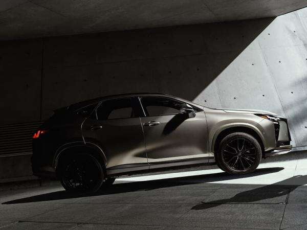 Lexus NX Generasi Baru Diperkenalkan, Hadir dengan Sistem Hybrid Supercepat Lexus NX Generasi Baru Diperkenalkan, Hadir dengan Sistem Hybrid Supercepat