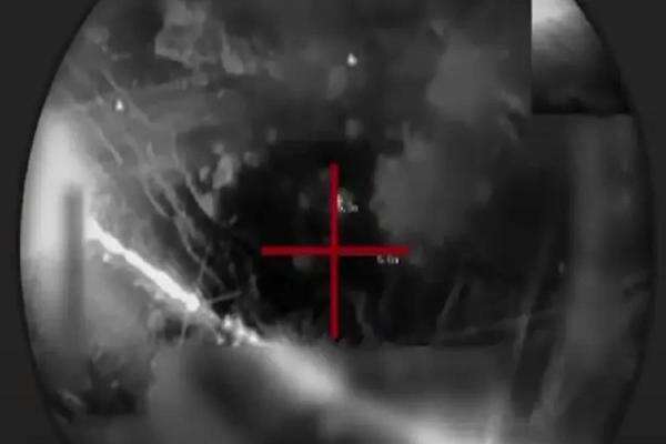 Militer Yaman Klaim 780 Serangan Lumpuhkan 512 Milisi dan Komandan Houthi dalam 24 Jam Militer Yaman Klaim 780 Serangan Lumpuhkan 512 Milisi dan Komandan Houthi dalam 24 Jam