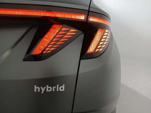 Ini Bedanya Oli pada Mobil Hybrid dan Konvensional Ini Bedanya Oli pada Mobil Hybrid dan Konvensional