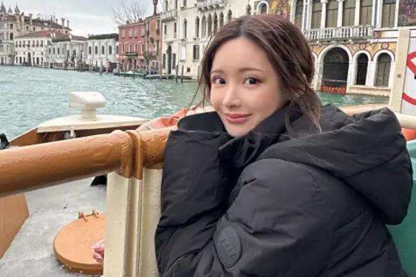 Influencer K-pop Mina Chan Meninggal Dunia, Diduga Bunuh Diri saat Live TikTok Influencer K-pop Mina Chan Meninggal Dunia, Diduga Bunuh Diri saat Live TikTok