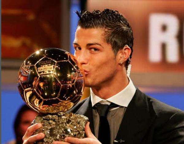 Kabar Bahagia Cristiano Ronaldo, Tinggal 15 Gol untuk Tembus 1000 Bola hingga Raih Trofi Ballon dOr Sepanjang Masa! Kabar Bahagia Cristiano Ronaldo, Tinggal 15 Gol untuk Tembus 1000 Bola hingga Raih Trofi Ballon dOr Sepanjang Masa!