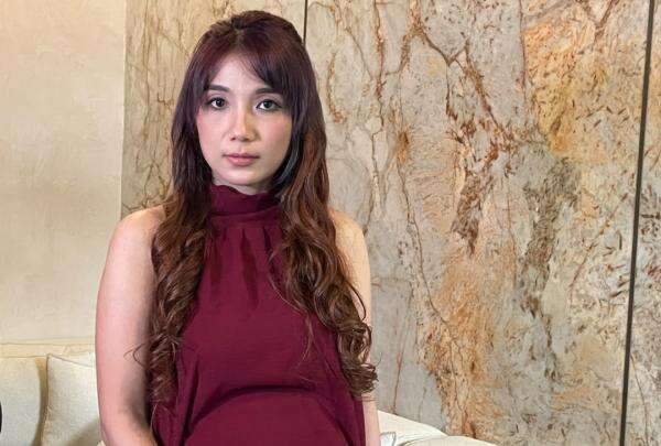 Takut Anaknya Diambil Vicky Prasetyo, Fangfang Minta Dikawal saat Lahiran Takut Anaknya Diambil Vicky Prasetyo, Fangfang Minta Dikawal saat Lahiran